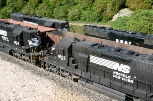 NS engines in HO by Dan Bourque