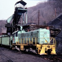 SECX S2 400 and tipple at Belcraft, KY