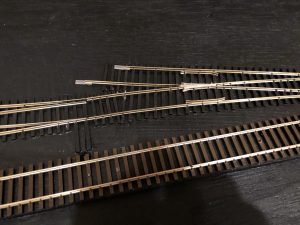 Staggered joints for reversing loop